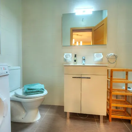 Spacious & Elegant 2 Bedrooms, 2 Bathrooms Dbor1-1 * Pietà