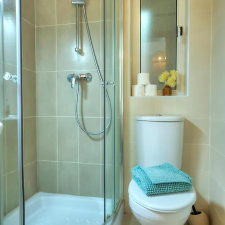 Apartment Spacious & Elegant 2 Bedrooms, 2 Bathrooms Dbor1-1 *