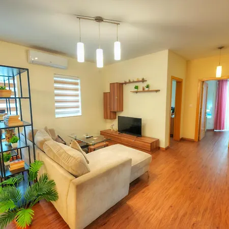 Apartment Spacious & Elegant 2 Bedrooms, 2 Bathrooms Dbor1-1