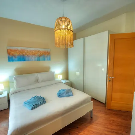 Apartment Spacious & Elegant 2 Bedrooms, 2 Bathrooms Dbor1-1 *