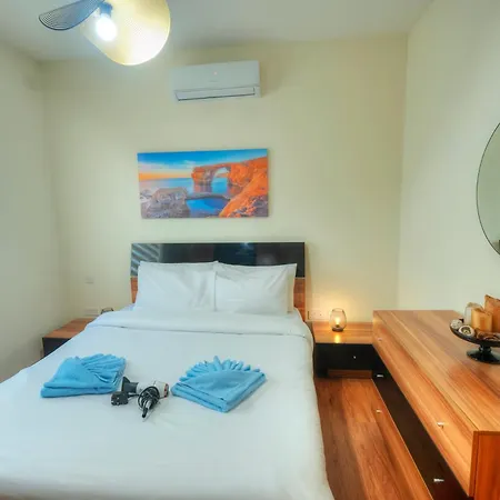 Spacious & Elegant 2 Bedrooms, 2 Bathrooms Dbor1-1 Pieta