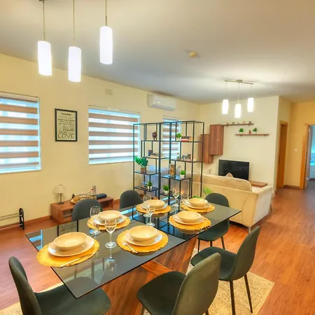 Apartment Spacious & Elegant 2 Bedrooms, 2 Bathrooms Dbor1-1