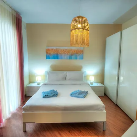 Spacious & Elegant 2 Bedrooms, 2 Bathrooms Dbor1-1 Pietà