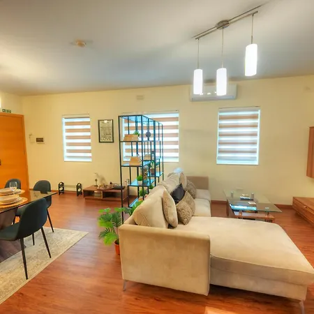Spacious & Elegant 2 Bedrooms, 2 Bathrooms Dbor1-1 Appartement